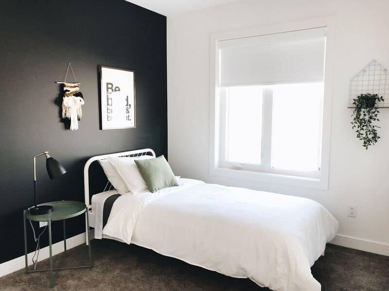Regina Furnished Housing - Valley Green Way - Bedroom