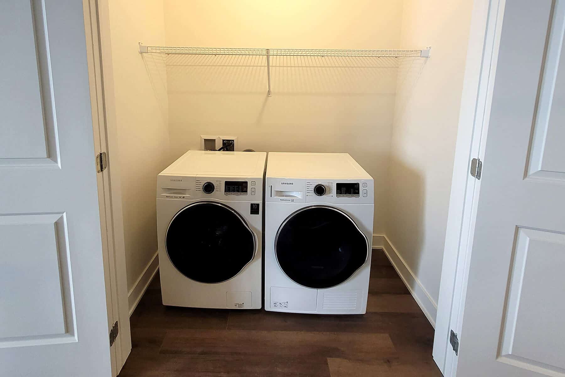Le-James-1BR-Laundry