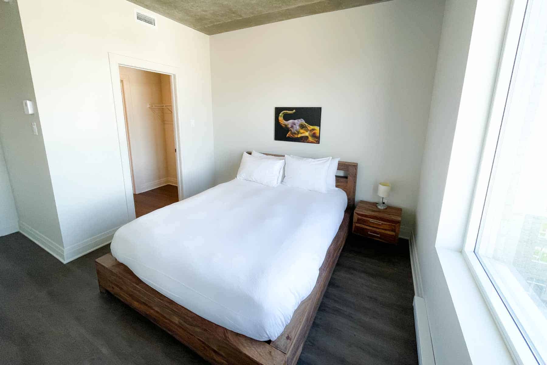 Monarc-2-bedroom-bed-1